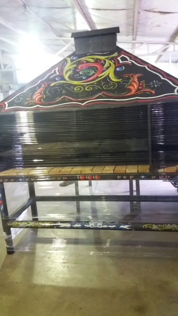 Parrilla con fileteado artístico