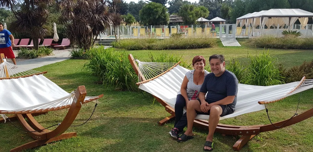 Descanso en las hamacas del jardín