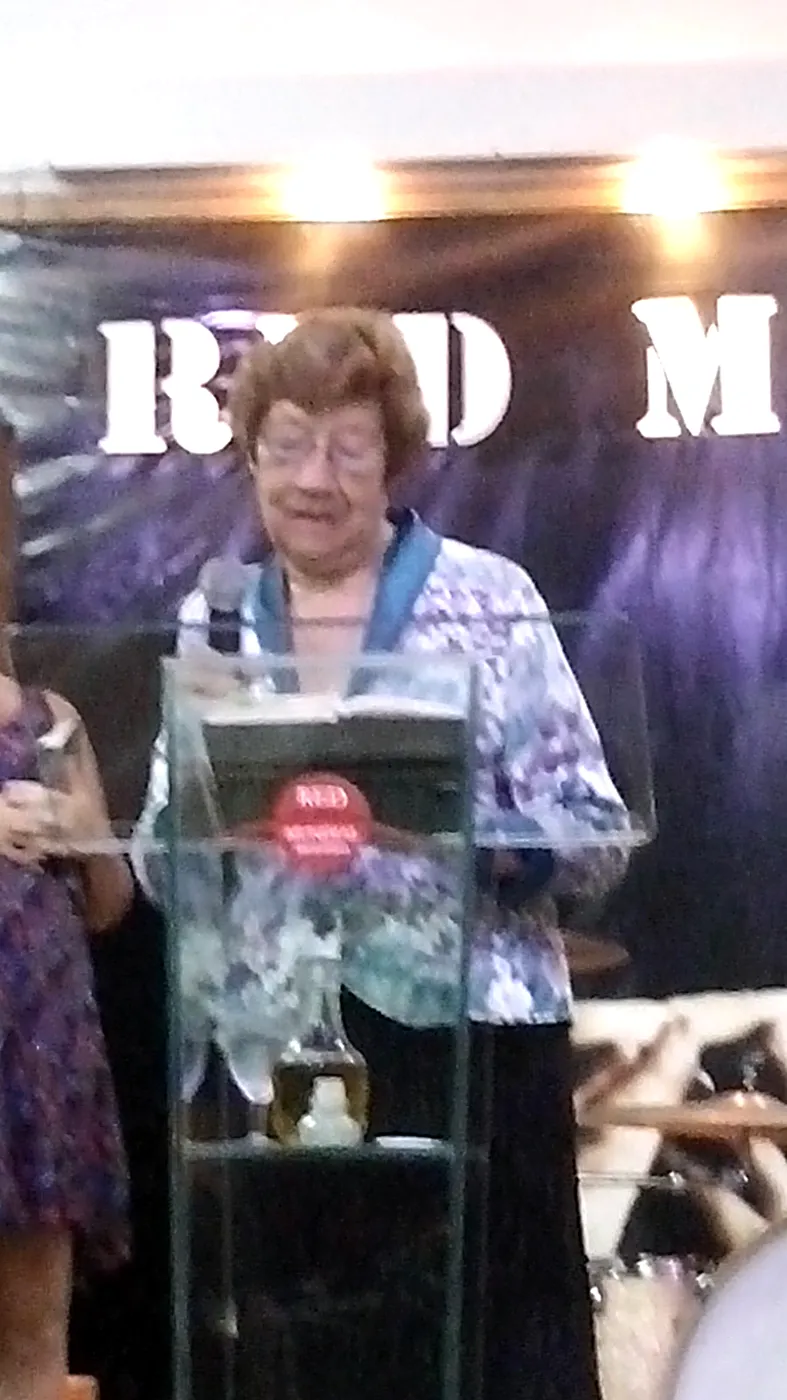 Lectura de la Palabra en un encuentro de mujeres