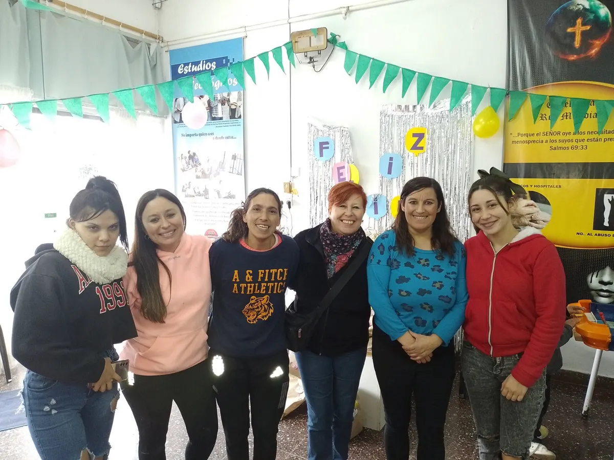 Equipo de servidoras de Semillitas